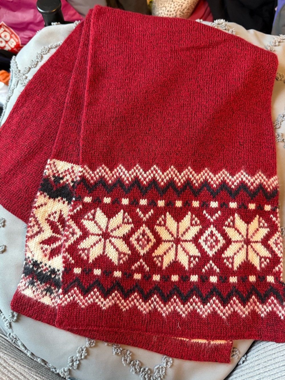 EUC Old Navy men’s Scarf and Hat set